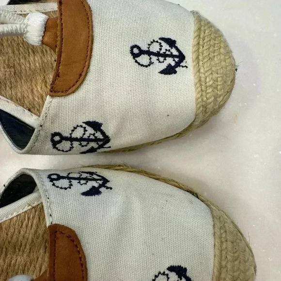 Lauren Ralph Lauren women’s wedge espadrilles. White with navy anchors. Sz 8 - Picture 7 of 9